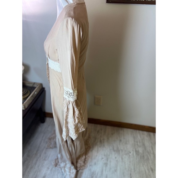 Venus Women's US 2 Boho Bell Sleeve Crochet Trim Maxi Cardigan Duster Sand Tan - Picture 7 of 11